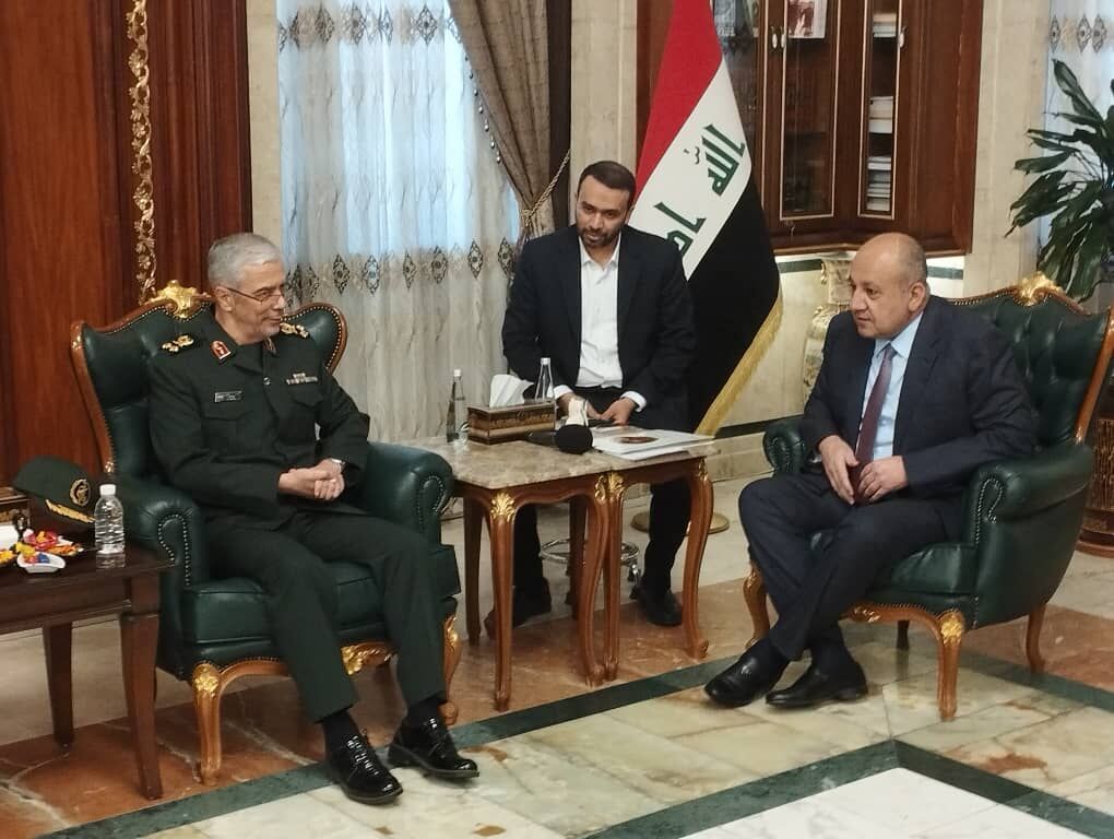 Generalmajor Bagheri trifft sich mit dem irakischen Verteidigungsminister