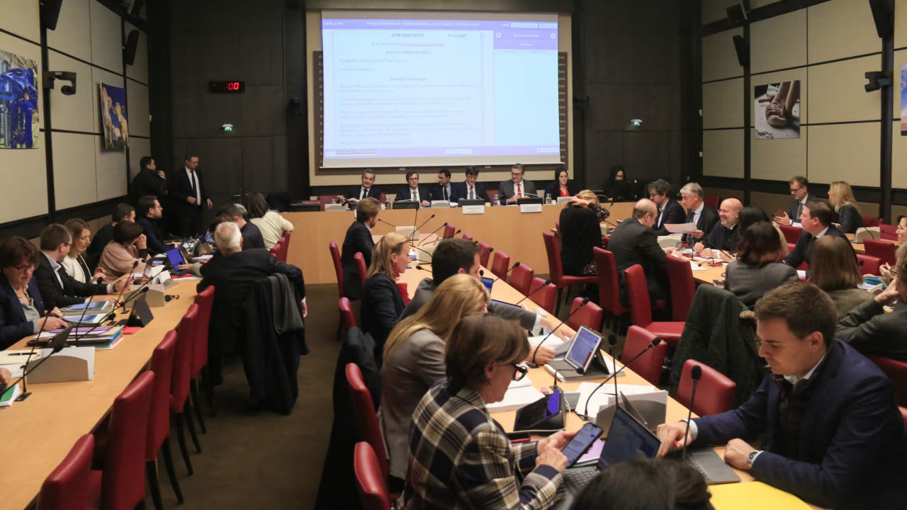 France : Le parlement a rejeté les décisions du Sénat sur la Loi immigration 