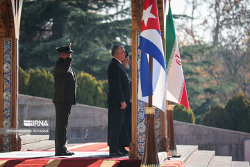 Le président cubain, Miguel Díaz-Canel, officiellement accueilli à Téhéran