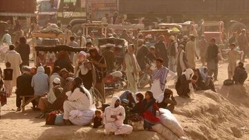 مقام طالبان: ۴۵۰ هزار افغانستانی از پاکستان اخراج شدند