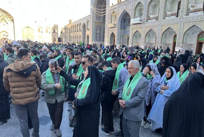 ۱۰۰ معلول گلستان برای اولین بار به پابوس امام رضا (ع) رفتند