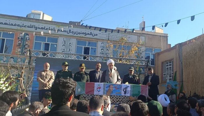 قزوینی‌ها به استقبال پیکر مطهر شهید چگینی رفتند