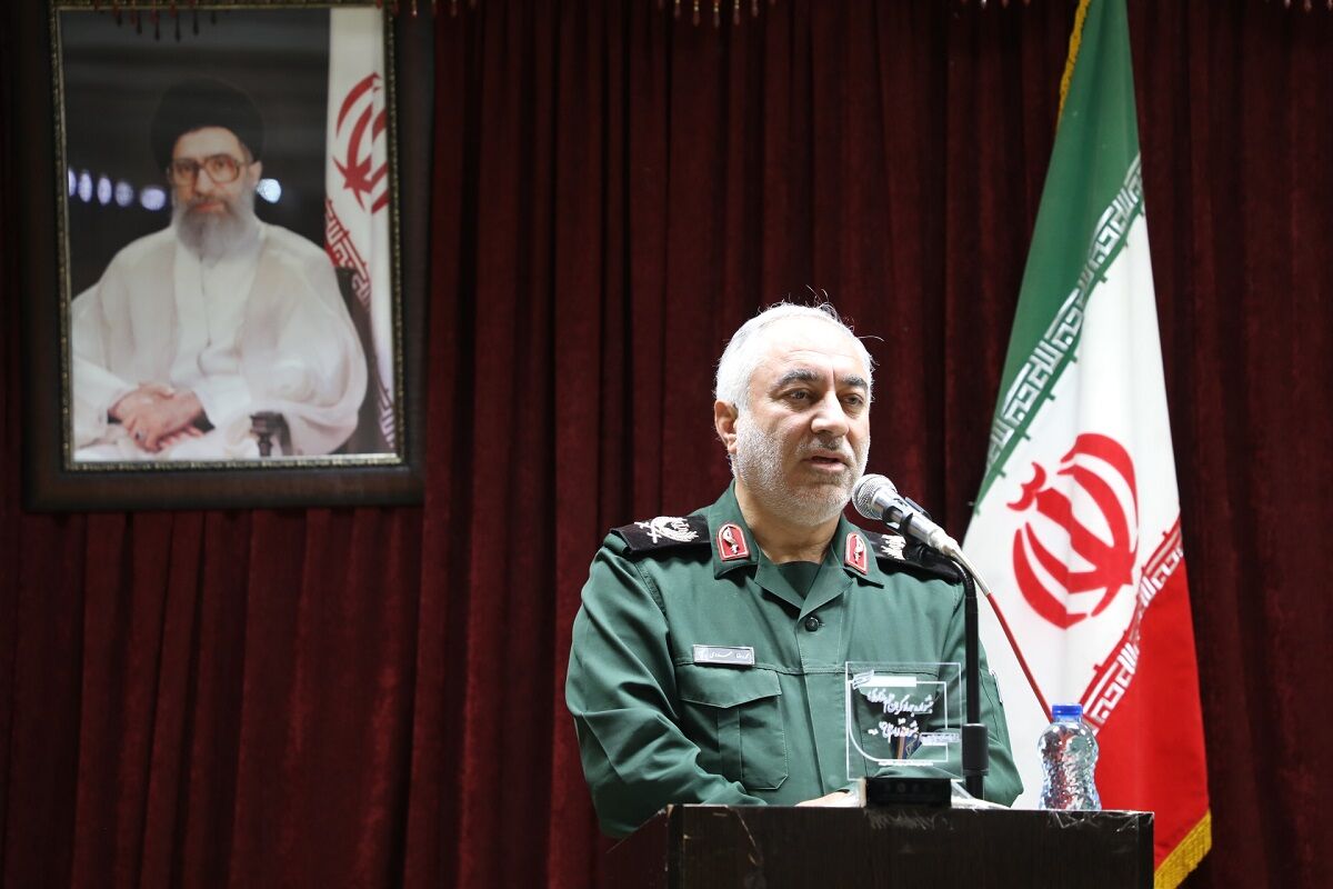 ارتباط بین پژوهشگران نیروهای مسلح و دانشگاهها تقویت شود ارتباط بین پژوهشگران نیروهای مسلح و دانشگاهها تقویت شود