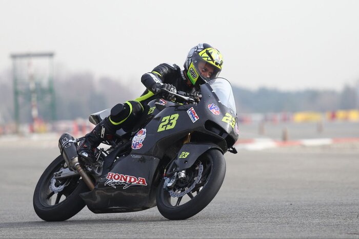 موتورسواران چشم انتظار پیست چند منظوره خراسان جنوبی