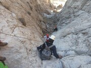 نجات ٢ نوجوان گرفتار شده در ارتفاعات برفی جاده چالوس