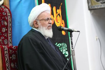 امام جمعه یزد: مردم غزه مقابل کفار ایستادگی می‌کنند