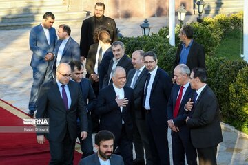 Le Premier ministre syrien arrive à Téhéran