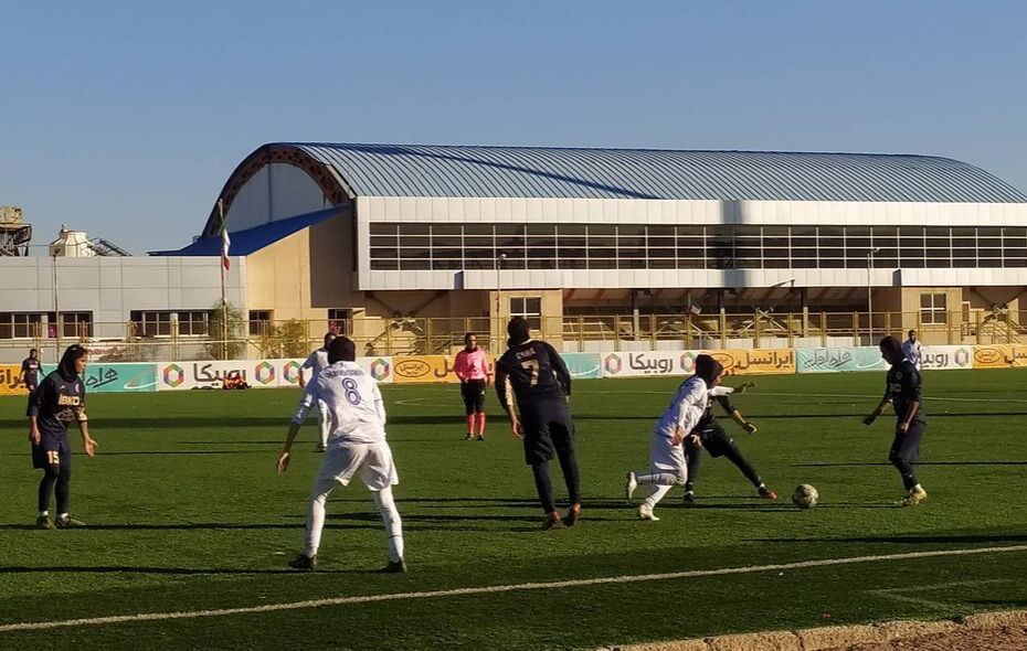 مدعیان قهرمانی لیگ برتر فوتبال زنان مساوی کردند