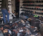 آتش سوزی در ۲ فروشگاه کفش زاهدان مهار شد