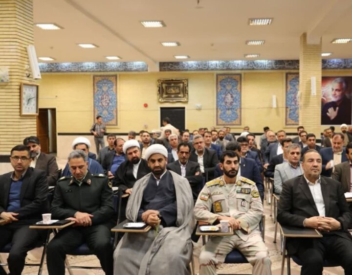 عملکرد مدیران بر نگاه مردم جهان به اسلام و نظام تأثیرگذار است