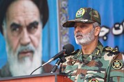 قائد الجيش الايراني : سيتلقى العدو "ردا عاصفا" على اي عدوان يرتكبه