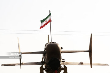 L'armée iranienne reçoit des dizaines de drones Karrar équipés de missiles air-air