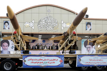 L'armée iranienne reçoit des dizaines de drones Karrar équipés de missiles air-air