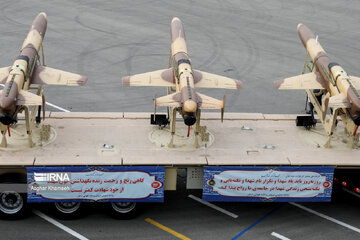 L'armée iranienne reçoit des dizaines de drones Karrar équipés de missiles air-air