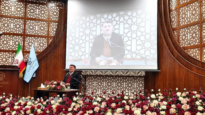 استاندار یزد: دانشجویان برای نقد در چارچوب قانون دچار هیچ مشکلی نخواهد شد