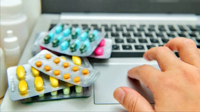 پای اینترنت به بازار دارو باز میشود