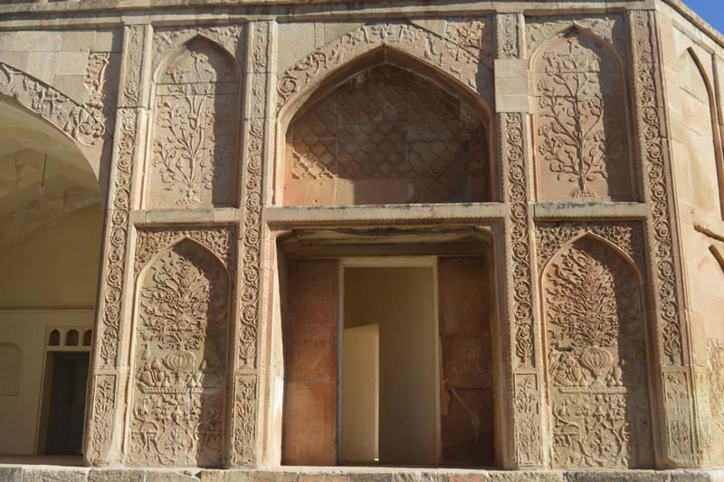 کاخ خورشید کلات؛ بنایی به جا مانده از نادر شاه