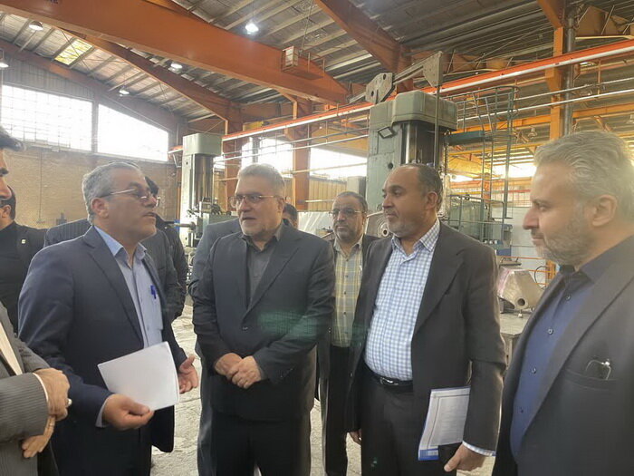 نوید گره گشایی از مشکلات واحدهای تولیدی فارس در سفر معاون وزیر کشور - ایرنا