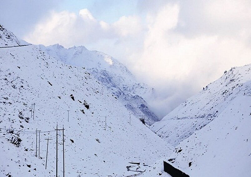 برف و باران جاده های زنجان را فرا گرفت