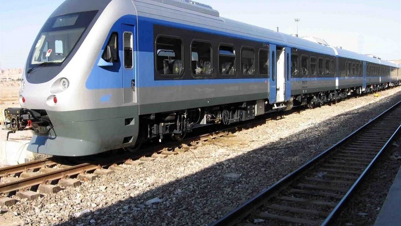 جابجایی سالانه ۱۶ میلیون مسافر توسط قطار سریع‌السیر تهران- قم-اصفهان