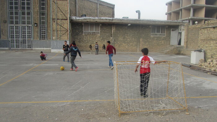 دوران کودکی غرق در فضای مجازی؛ خداحافظی با خالهبازی، لیلی و گُل کوچیک