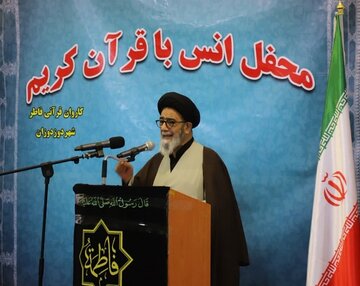 امام جمعه تبریز: سهم دستگاه های فرهنگی در تربیت ۱۰ میلیون حافظ قران مشخص شود