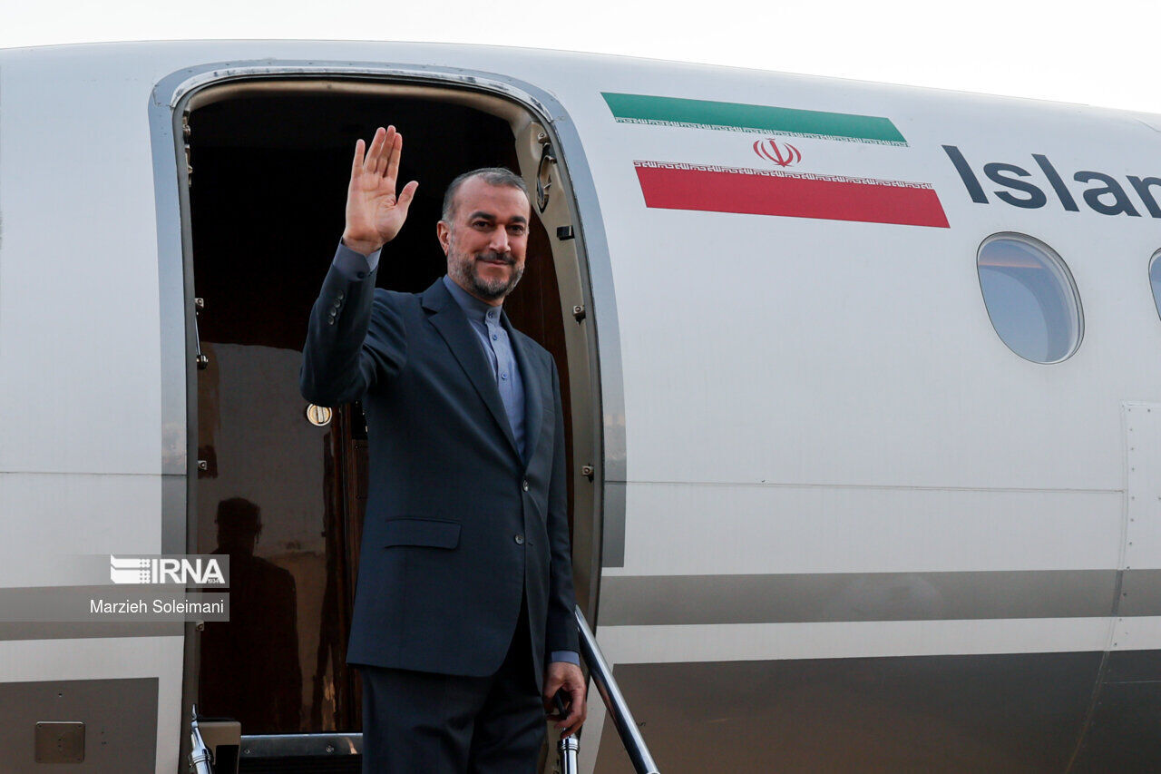 Der iranische Außenminister besucht Kuwait