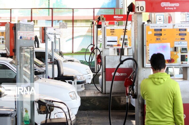 رکورد مصرف بنزین نوروزی شکسته شد/توزیع ۱۳۰ میلیون لیتر در یازدهمین روز فروردین