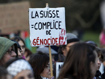 En Suisse, les manifestants scandent : « Des armes suisses tuent à Gaza »