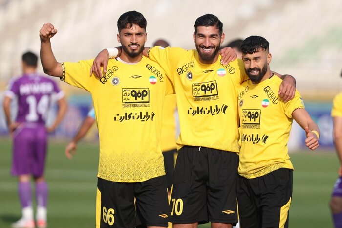 سایه روشنهای هفته سیزدهم؛ از وضعیت قرمز پرسپولیس تا طوفان زرد سپاهان