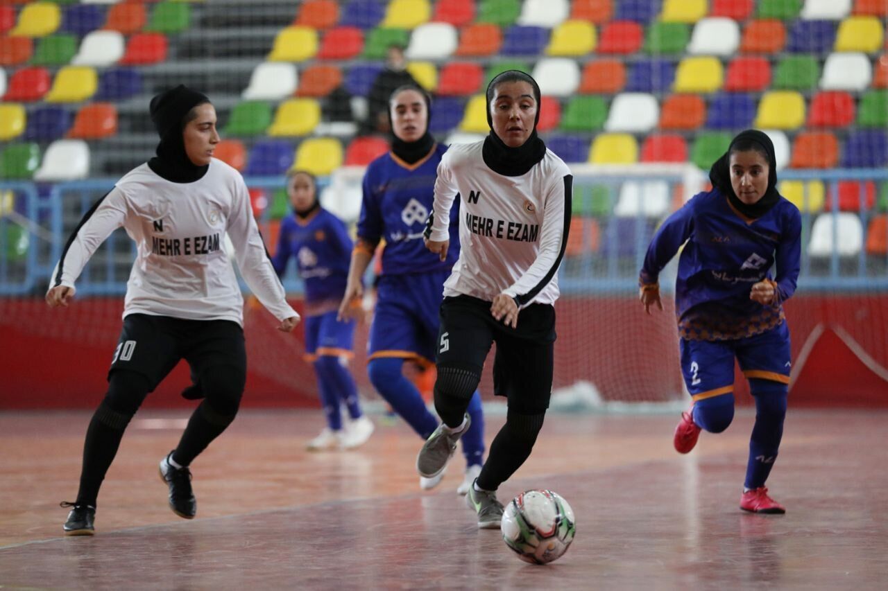 عکس نسترن مقیمی فوتسال عکس نسترن مقیمی فوتسال