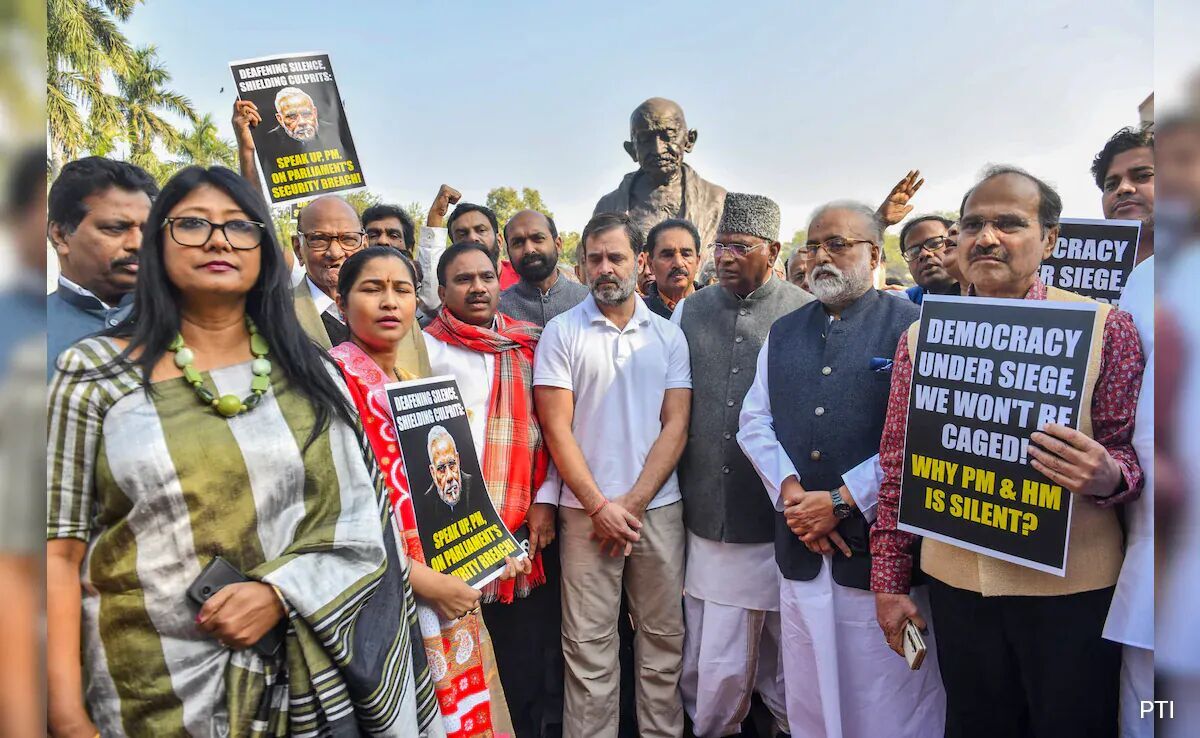 بھارت میں معطل ارکان پارلیمنٹ کا ریکارڈ ٹوٹ گیا