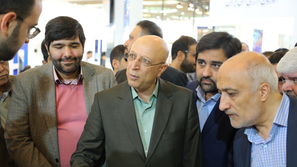 دستکش کنترل به همت شرکت دانشبنیان ایرانی تولید شد 2 دستکش کنترل به همت یک شرکت دانشبنیان ایرانی تولید شد