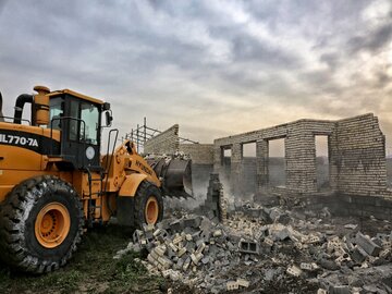 ۱۶۰ سازه غیرمجاز در روستای «بهار» مشهد قلع و قمع شد