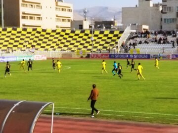 برتری تیم فوتبال فجر شهید سپاسی شیراز مقابل پارس جنوبی جم بوشهر+فیلم