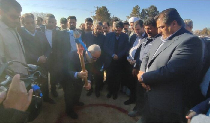 آماده سازی زمین ۱۰۸ هکتاری نهضت ملی مسکن کرمان آغاز شد