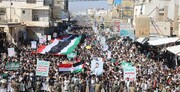 تظاهرات گسترده مردم یمن/ ائتلاف آمریکایی ما را نمی‌ترساند