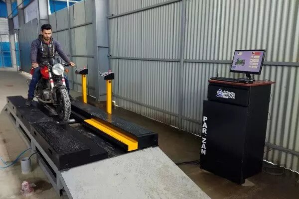 اعمال قانون موتورسیکلتهای بدون معاینهفنی در محدوده بازار تهران