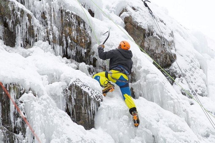 دیوارههای بلورین ایران؛ راهنمای جامع ۱۰ مقصد برتر یخنوردی