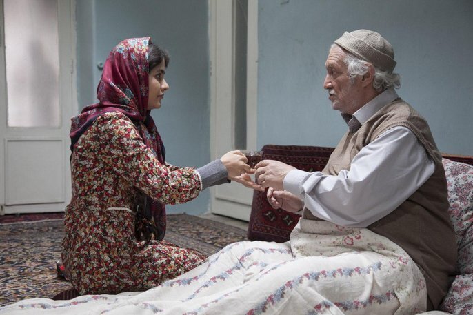 آتش تقی‌پور: تئاتر گروه‌های اینفلوئنسری فرهنگ را تخریب می‌کند+فیلم