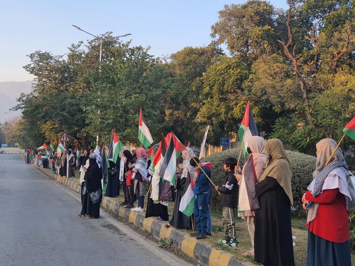 تشکیل زنجیره انسانی حمایت از مردم غزه در پایتخت پاکستان