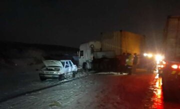 تصادف زنجیره‌ای ۱۴ خودرو در آزادراه شیراز - اصفهان