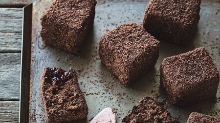 طرز تهیه کیک لامینگتون با طعم استرالیایی
