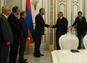 Iran FM, Armenia PM meet in Yerevan