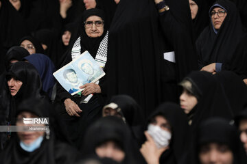Rencontre d’un groupe des femmes iraniennes avec le Guide suprême