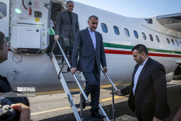 Le chef de la diplomatie iranienne en visite en Arménie