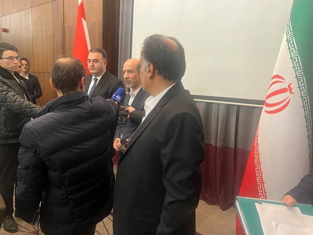 وزیر نیرو: بخش خصوصی از ظرفیت ایجاد شده در تاجیکستان استفاده کند