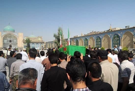 پیکر شهید مدافع حرم در شهرستان پیشوا تشییع و به خاک سپرده شد