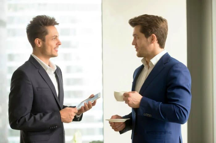 حرفهایی که نباید به همکارتان بگویید