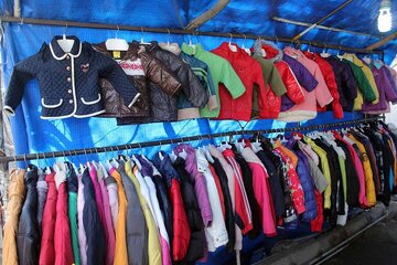 بازار پوشاک زمستانه کردستان در دست استوک فروشی‌ها